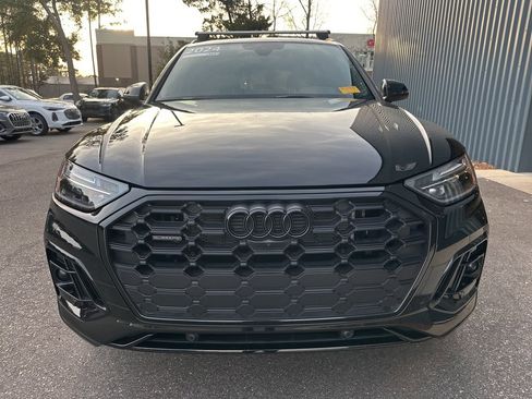 Used 2024 Audi Q5 e Premium Plus w/ Premium Plus Package image 2