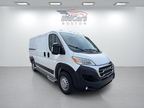 Used 2025 RAM ProMaster 2500 w/ U-Haul Equipment Group FWD image 3