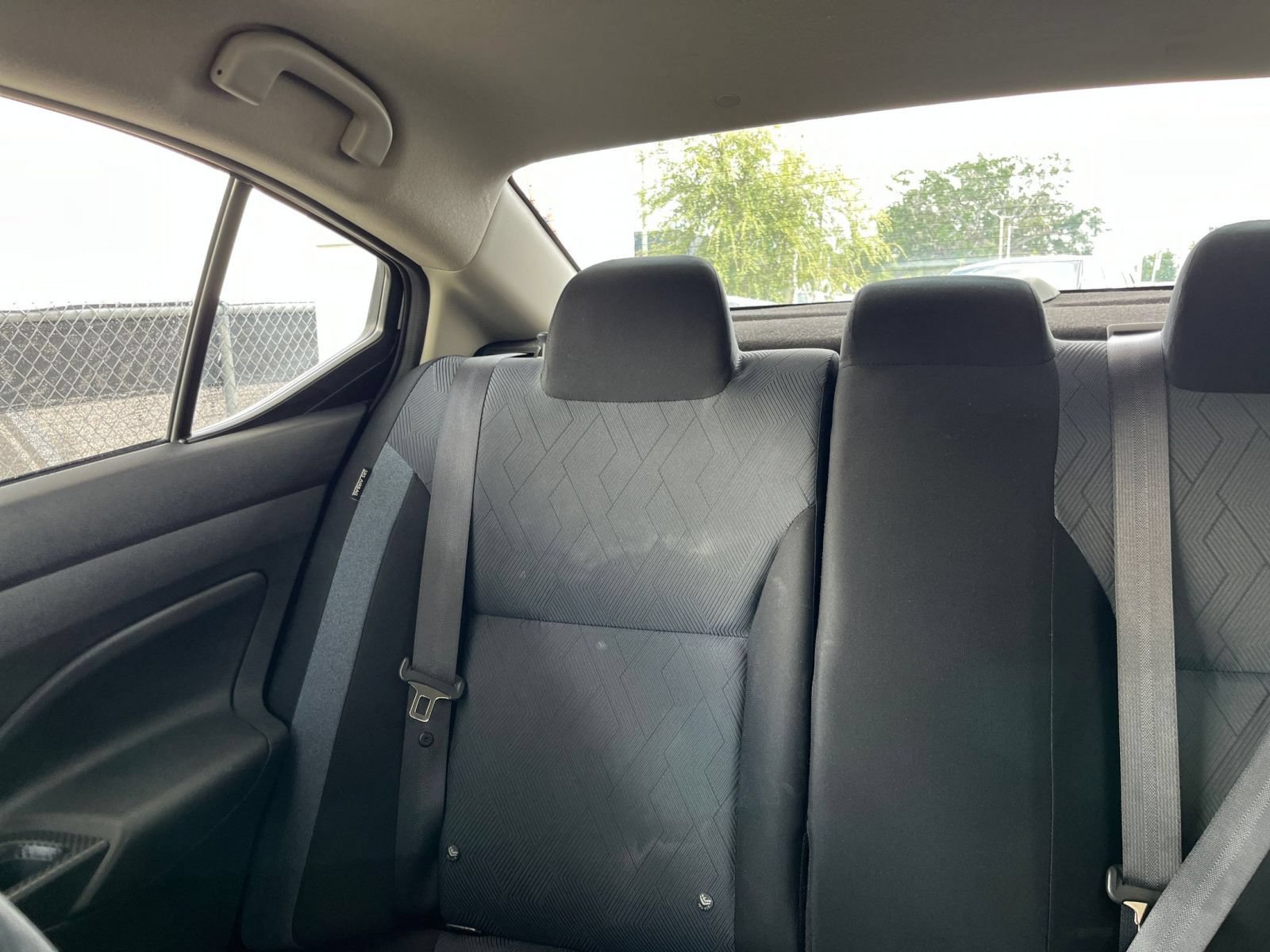 Used 2025 Nissan Versa SV FWD image 36