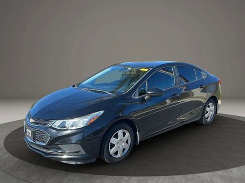 Used 2017 Chevrolet Cruze LS image 3