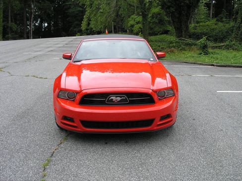 Used 2013 Ford Mustang Premium RWD image 2