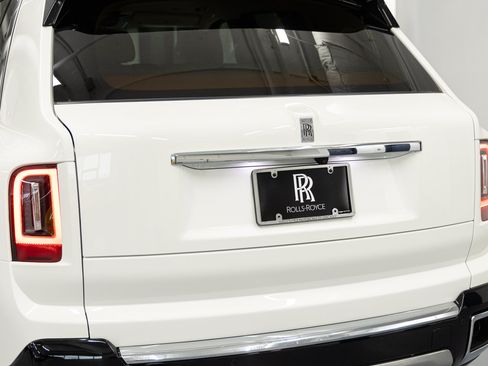 New 2026 Rolls-Royce Cullinan AWD/4WD image 20