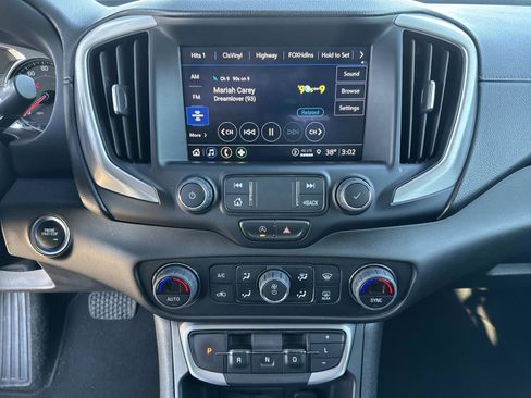 Used 2022 GMC Terrain SLT image 26