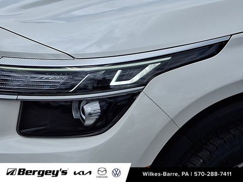Used 2021 Kia Seltos EX AWD/4WD image 11