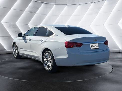 Certified 2018 Chevrolet Impala LS FWD image 3