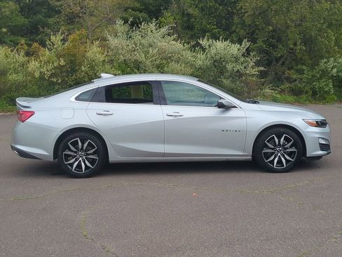 Used 2021 Chevrolet Malibu RS FWD image 3