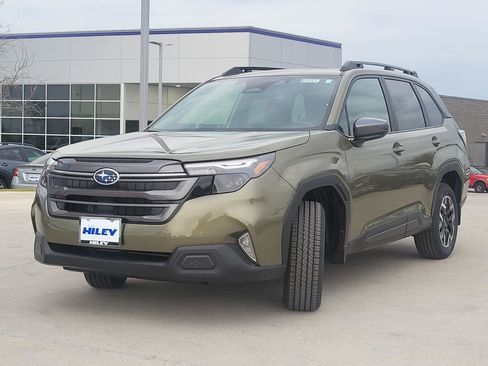 New 2026 Subaru Forester Premium image 2