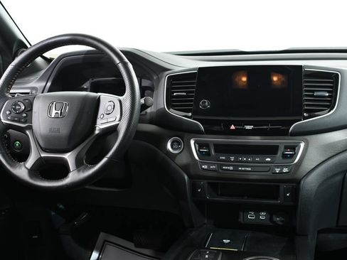 Used 2025 Honda Passport TrailSport image 8