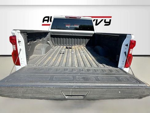 Used 2025 Chevrolet Silverado 2500 Custom w/ Custom Value Package image 24