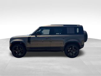 New 2026 Land Rover Defender 110 X-Dynamic SE AWD/4WD video 3