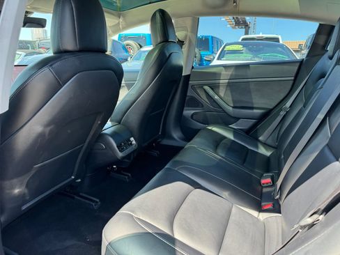 Used 2020 Tesla Model 3 Standard Range Plus RWD image 13