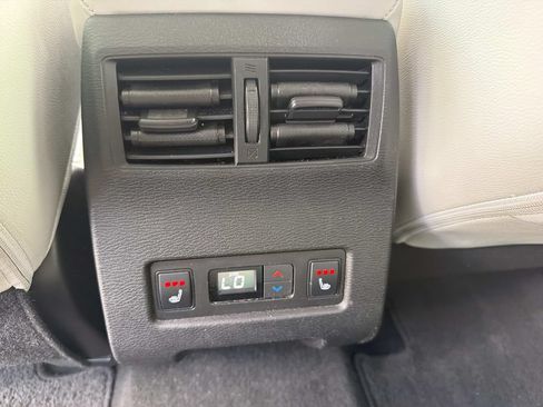 Used 2022 Mitsubishi Outlander SEL FWD image 17