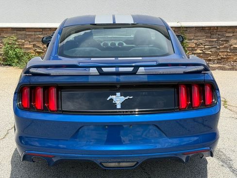 Used 2017 Ford Mustang Coupe RWD image 11