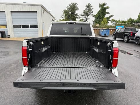 Used 2025 Toyota Tacoma TRD Sport AWD/4WD image 21