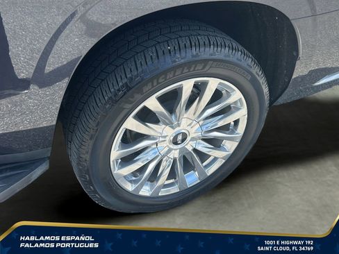 Used 2022 Cadillac Escalade ESV Premium Luxury AWD/4WD image 36