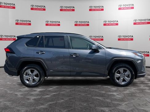 Certified 2025 Toyota RAV4 LE AWD/4WD image 4
