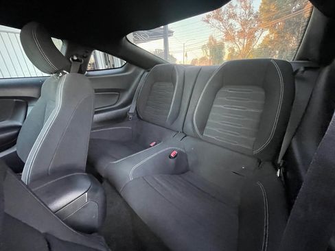 Used 2015 Ford Mustang Coupe image 15