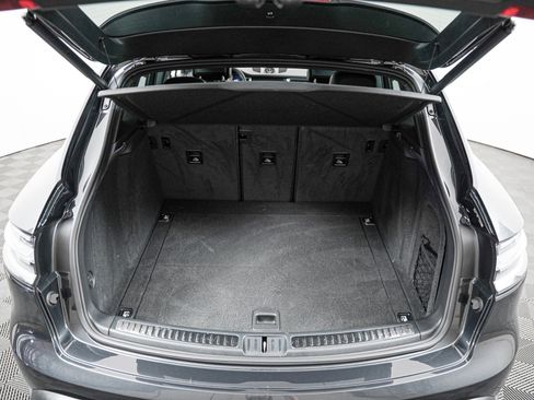 Certified 2026 Porsche Macan AWD/4WD image 27