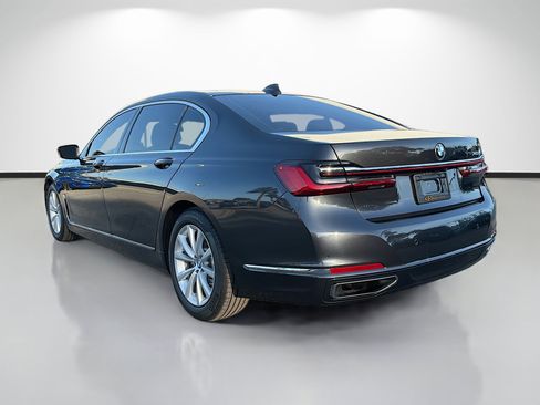 Used 2020 BMW 740i w/ Cold Weather Package RWD image 5