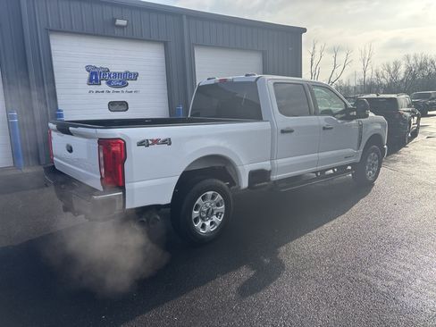 Used 2024 Ford F250 XLT image 3