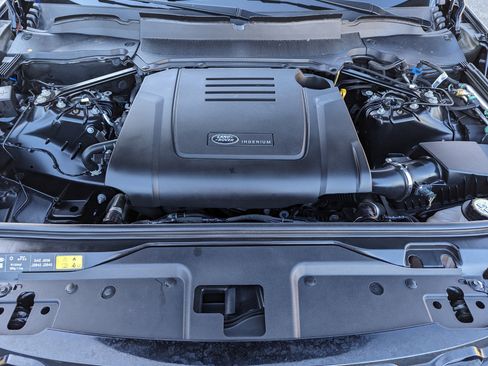 Used 2024 Land Rover Discovery Dynamic SE image 47