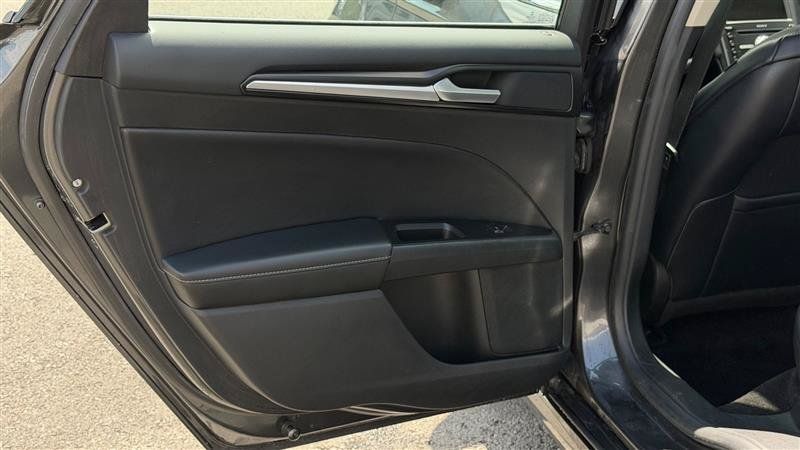 Used 2018 Ford Fusion Titanium AWD/4WD image 42
