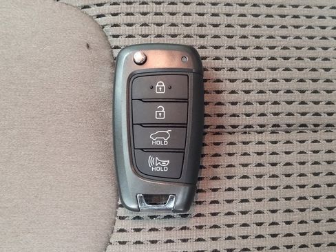 Used 2019 Hyundai Santa Fe SE FWD image 32