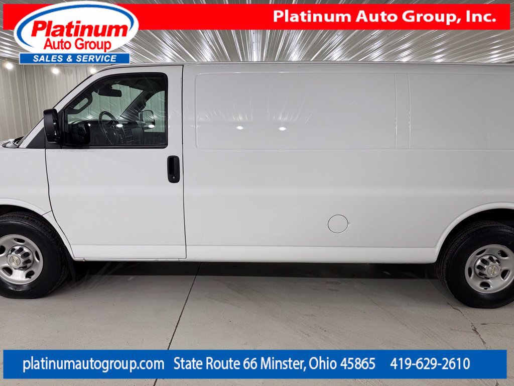 Used 2020 Chevrolet Express 3500 Extended w/ Driver Convenience Package RWD image 2