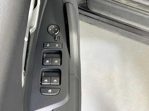 Used 2023 Kia Sportage LX AWD/4WD image 17