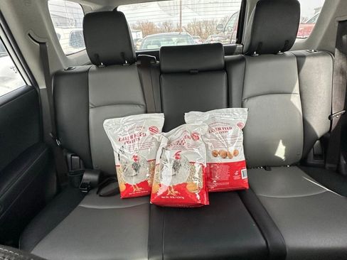 Used 2022 Toyota 4Runner SR5 Premium image 17