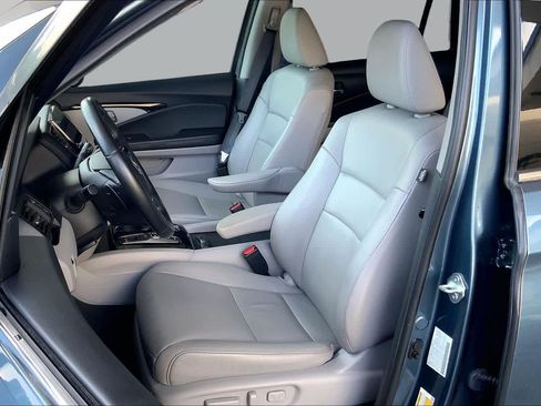 Used 2022 Honda Pilot Touring image 8
