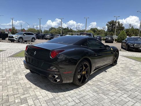 Used 2014 Ferrari California RWD image 5
