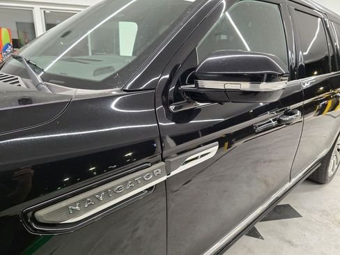 Used 2023 Lincoln Navigator L Reserve AWD/4WD image 11