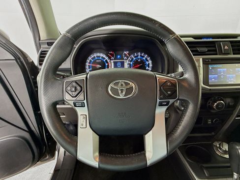 Used 2016 Toyota 4Runner SR5 image 11