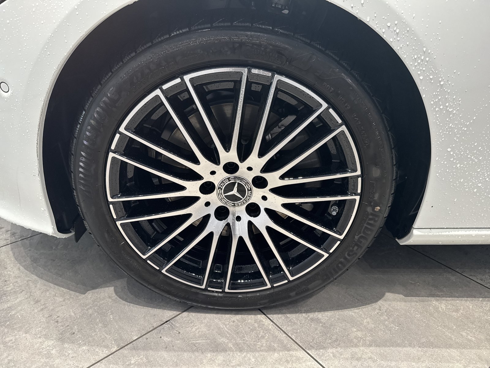 Used 2025 Mercedes-Benz C 300 4MATIC Sedan image 9