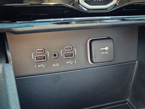 New 2026 Jeep Grand Cherokee L Limited w/ Limited Altitude Package AWD/4WD image 27
