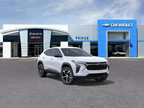 New 2026 Chevrolet Trax RS image 1