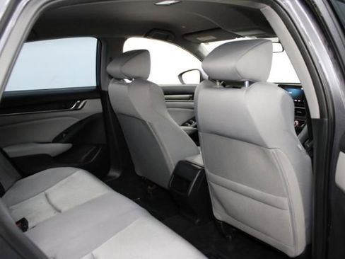 Used 2018 Honda Accord LX image 24