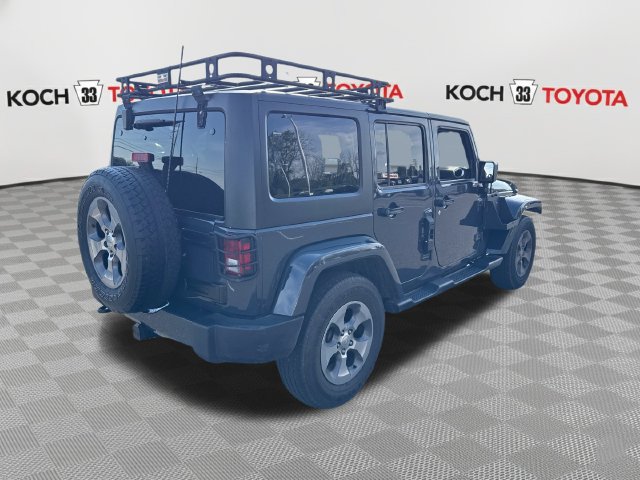 Used 2016 Jeep Wrangler Unlimited Sahara w/ Connectivity Group AWD/4WD image 8