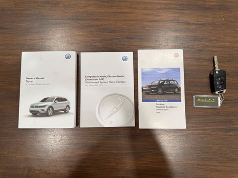 Used 2019 Volkswagen Tiguan SE FWD image 52