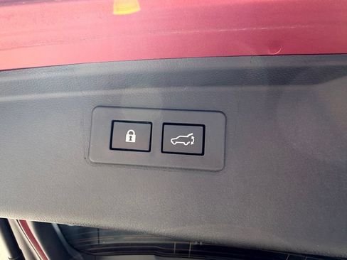 Used 2024 Subaru Outback Premium w/ Popular Package #1A AWD/4WD image 8