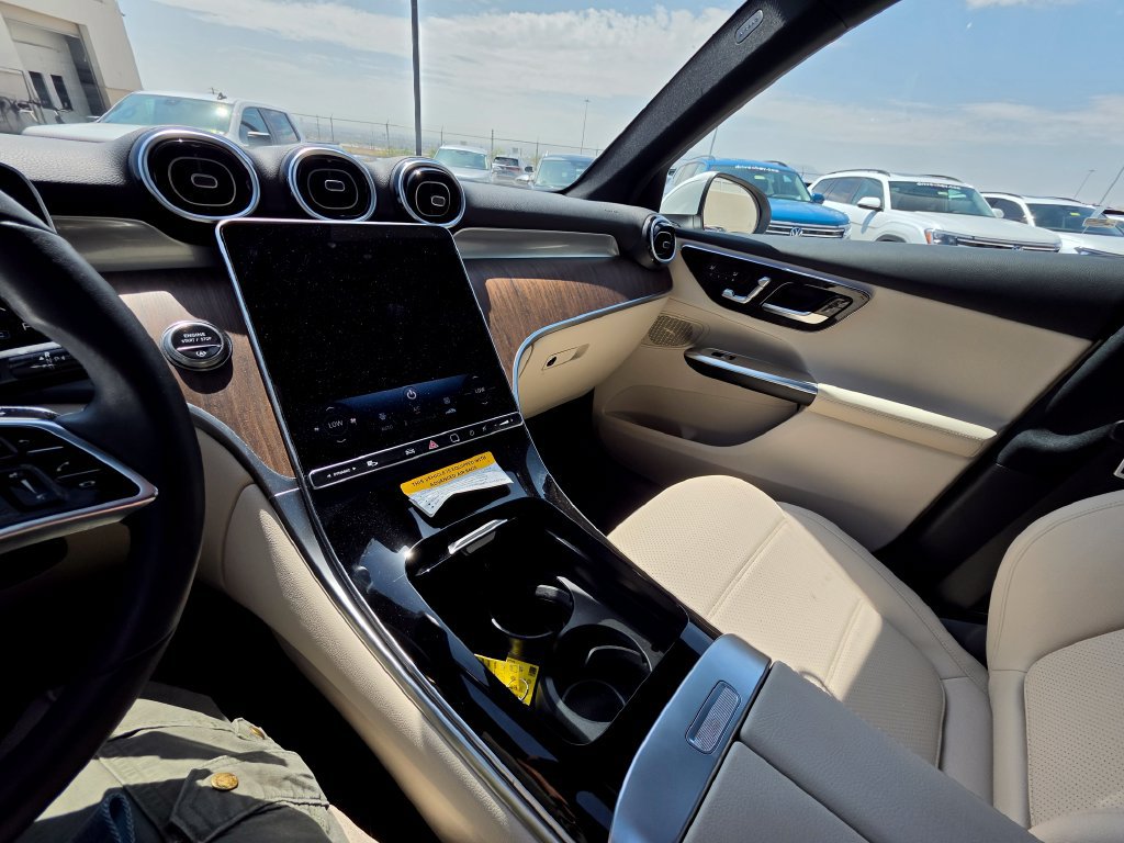 Used 2026 Mercedes-Benz GLC 300 image 16