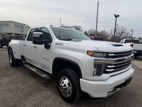 Used 2020 Chevrolet Silverado 3500 High Country image 7