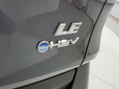 Used 2025 Toyota RAV4 LE AWD/4WD image 27