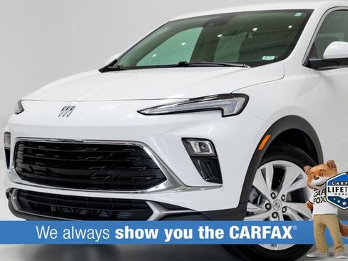 Used 2025 Buick Encore GX Preferred image 2