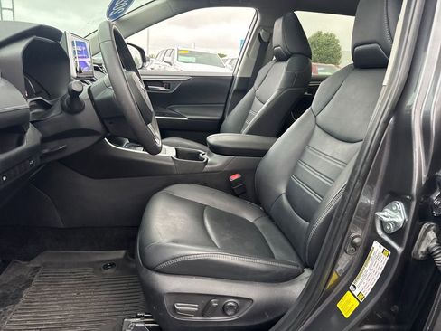 Used 2024 Toyota RAV4 XLE Premium FWD image 16