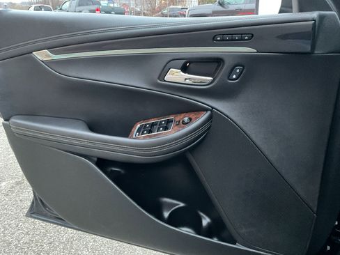 Used 2014 Chevrolet Impala LTZ image 38