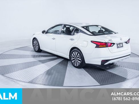 Used 2025 Nissan Altima 2.5 SV FWD image 7