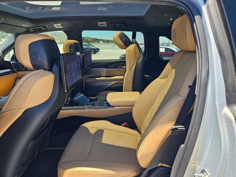 Used 2025 Cadillac Escalade IQ Sport 2 AWD/4WD image 20