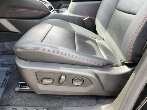 Used 2024 Chevrolet Colorado Z71 w/ Z71 Convenience Package 2 image 10